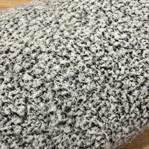 Simons Long Gray Sherpa Decorative Pillows (2 pack) - Picture 4 of 8